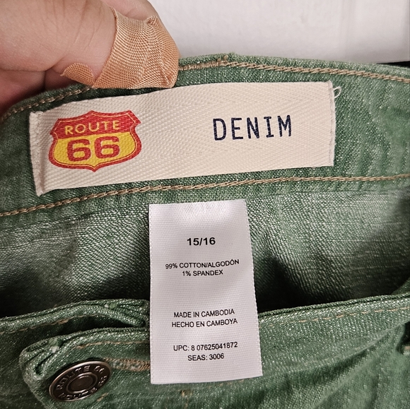 Denim mini skirt - Picture 2 of 3